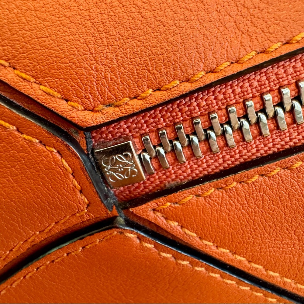 ‼️SOLD‼️ Loewe Medium Puzzle Bag Orange - Picture 7 of 16